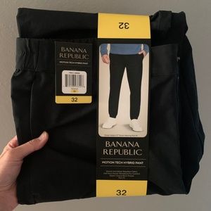 Banana Republic Men's Motion Tech Hybrid Pant